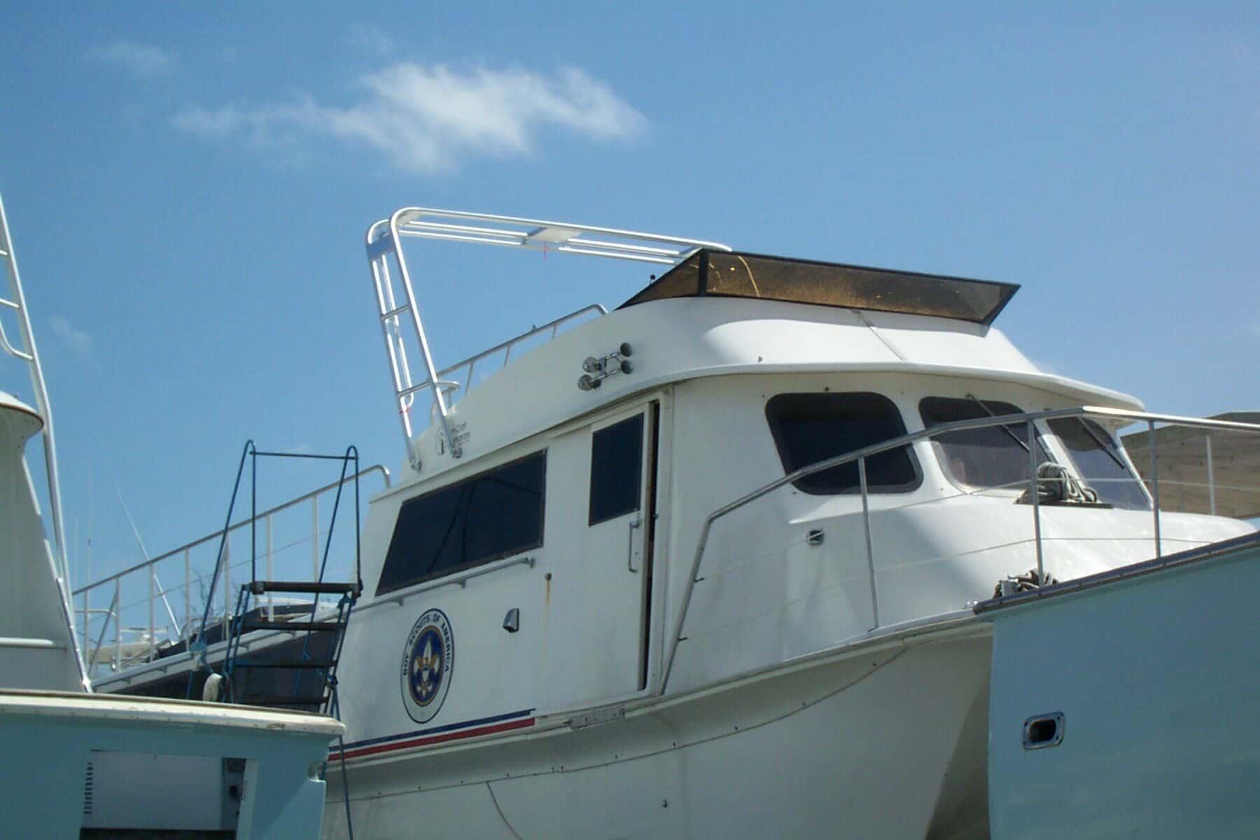 Carrie Craft 60 House Boat Arch 1992 image 1