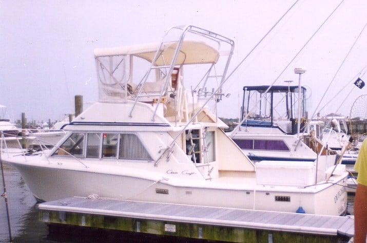 Chris Craft 30 Tournament Hunt Arch 1975 image 1