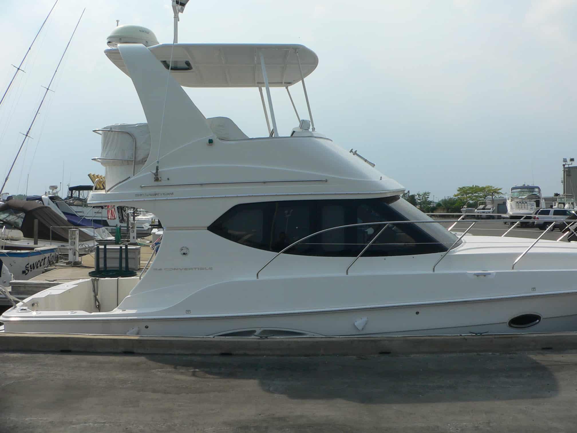 Atlantic Towers Top installed on a Silverton 34C Convertible boat displaying the tower framework over the deck.