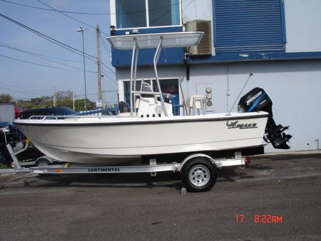 Mako T-Top 2011 image 1