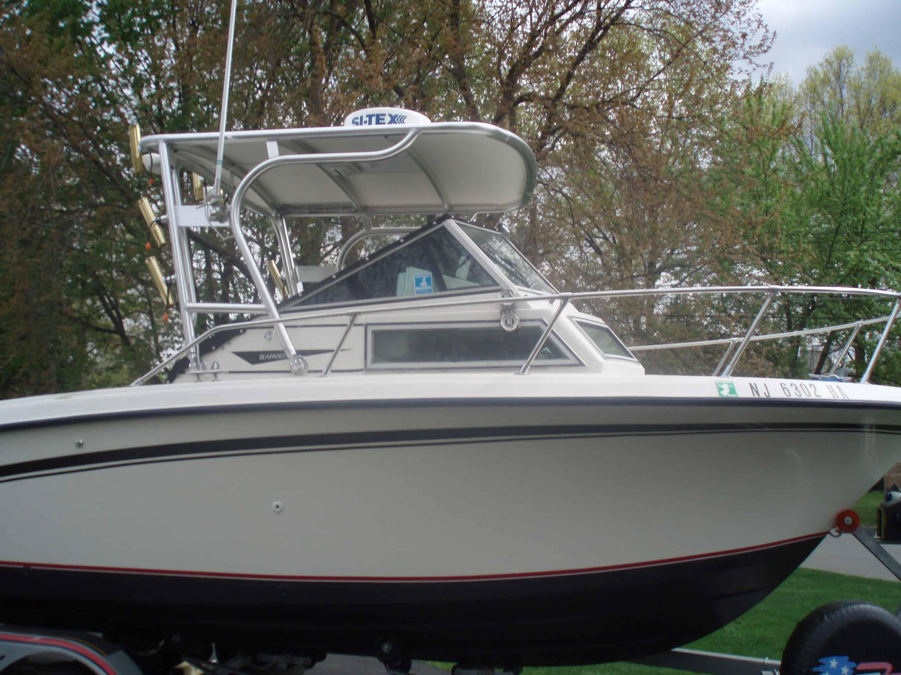 Atlantic Towers top on Grady White 226/228 Seafarer walkaround boat, showcasing durable marine construction.