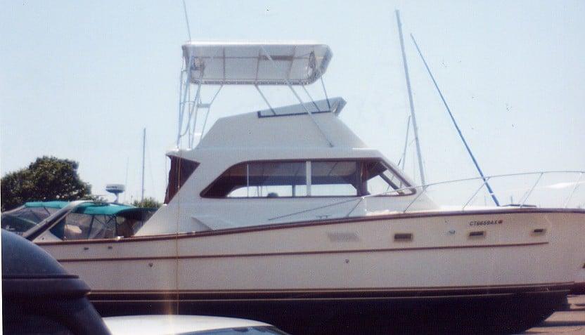 Egg Harbor 40 Sedan Top 1975 image 1