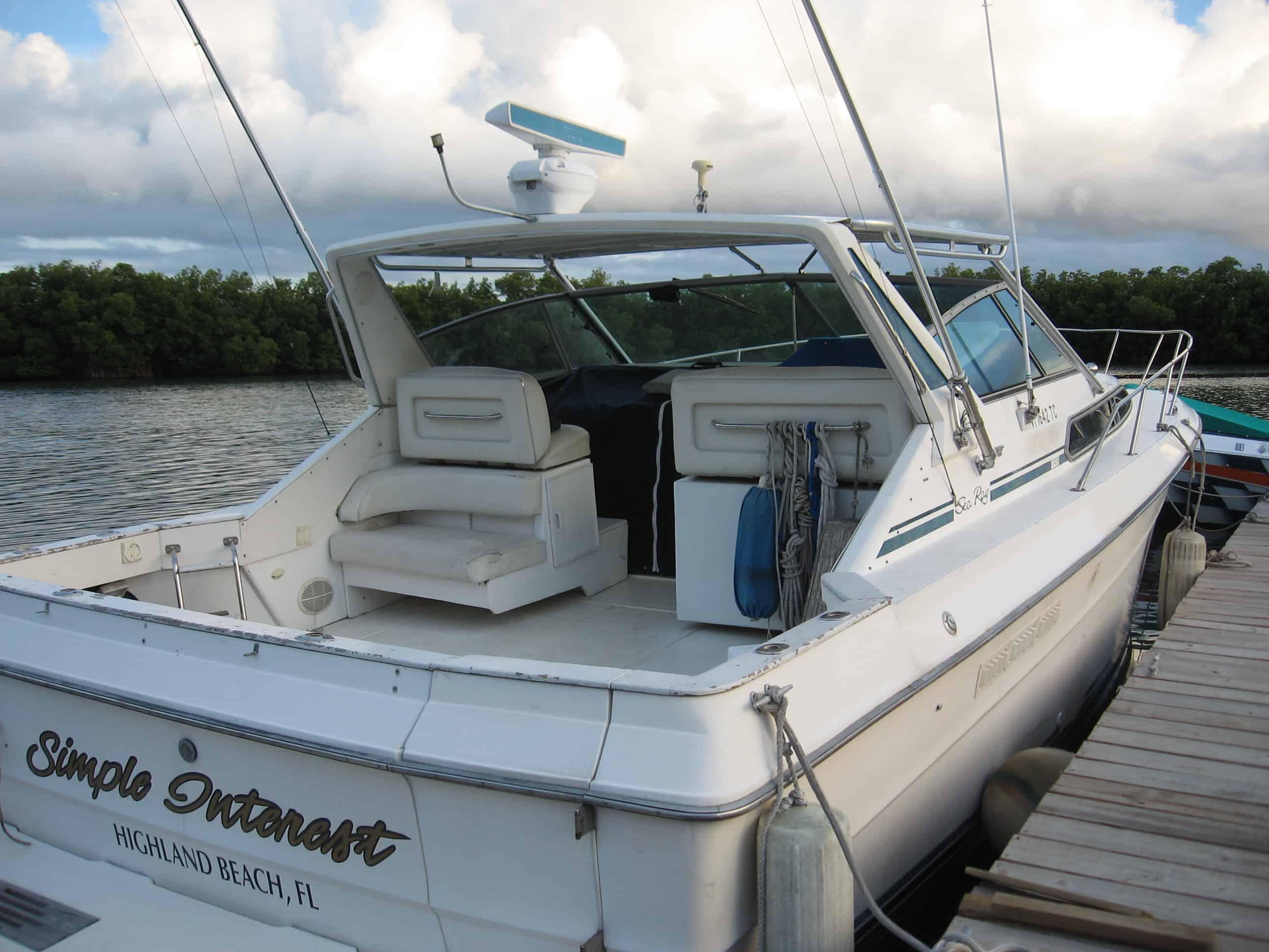 Sea Ray 390 Express Cruiser Top 1984 image 1