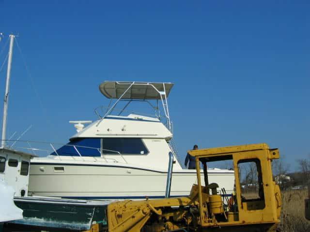 Hattaras 36 Convertible Top 1983 image 1