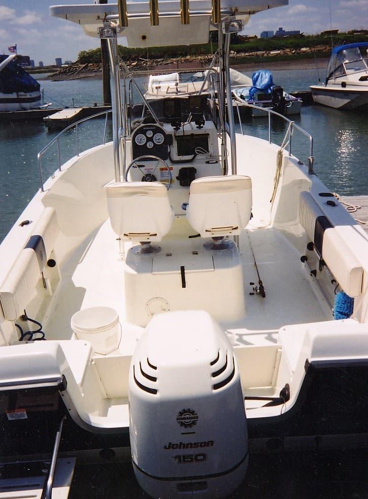 Fish Hawk 213 Console T-Top 2002 image 1