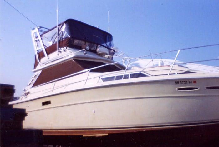 Atlantic Towers Arch installed on a Sea Ray 360 boat, showcasing its sleek design and exterior features.