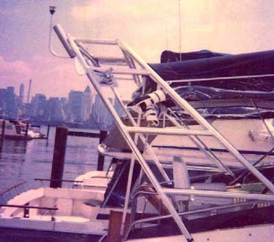Albin 32+2 Command Bridge Arch 1989 image 1