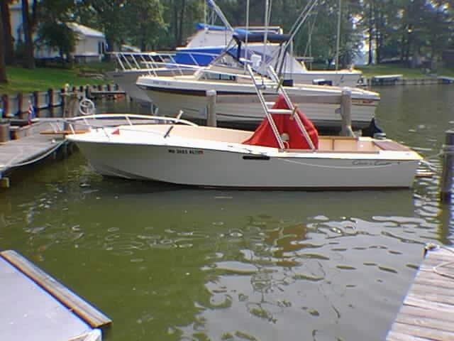 Chris Craft 215 Console Arch 1982 image 1