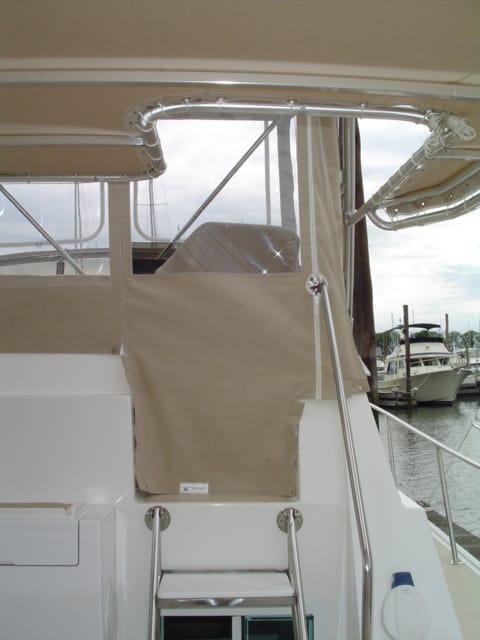 Albin Command Bridge Top 2003 image 1
