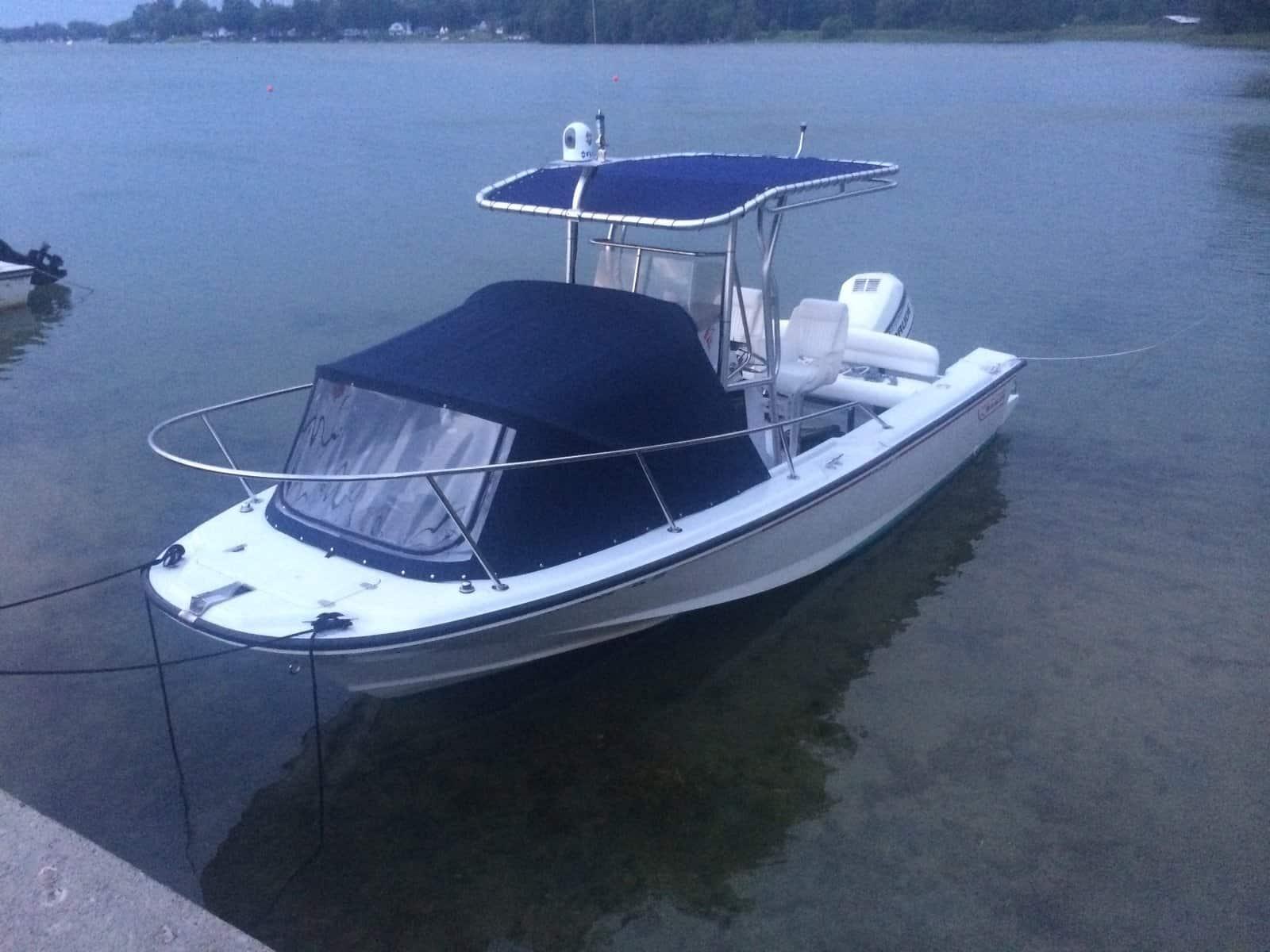 Boston Whaler 21 Outrage T-Top 1995 image 1