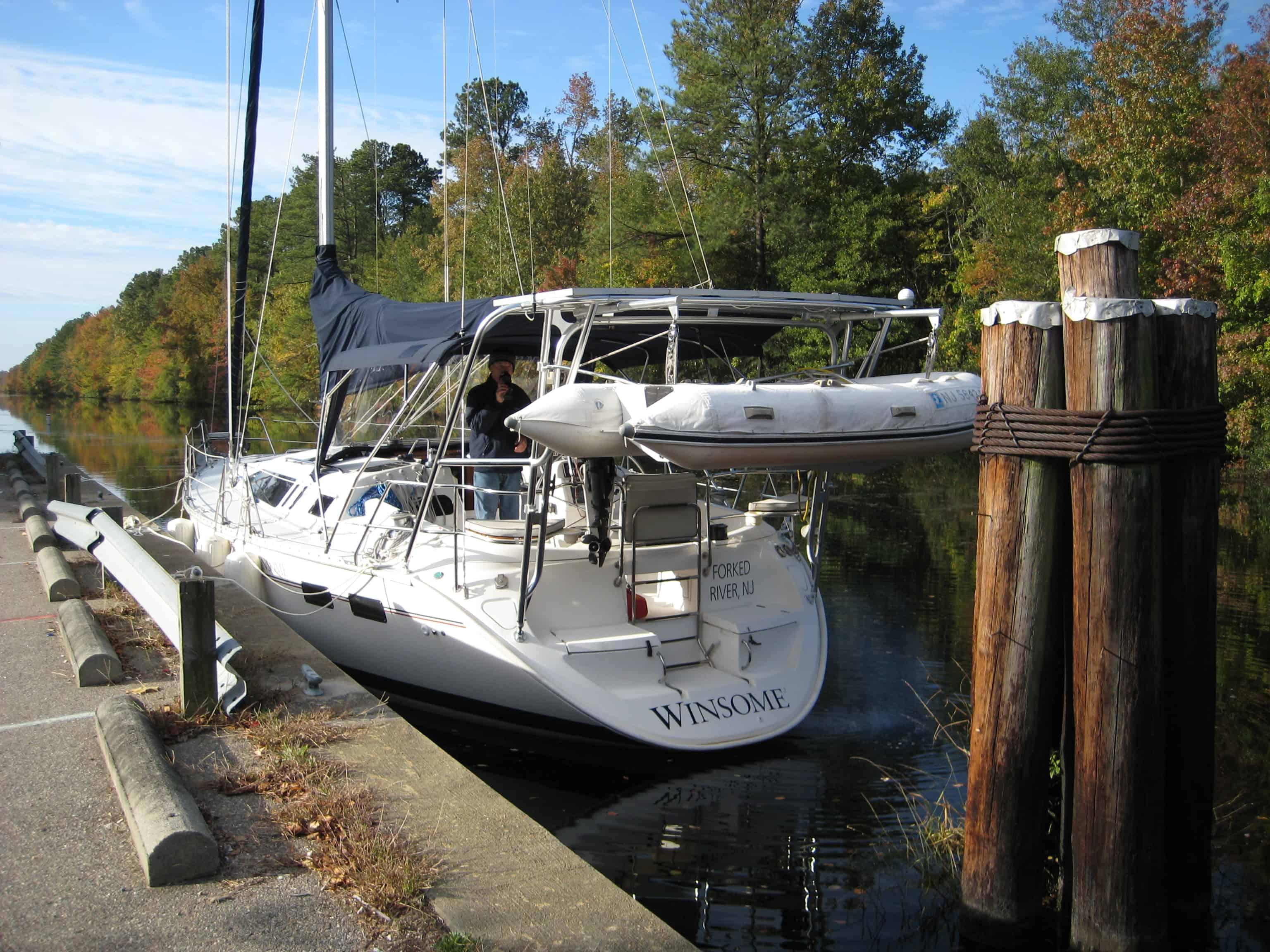 Hunter sail Arch image 1