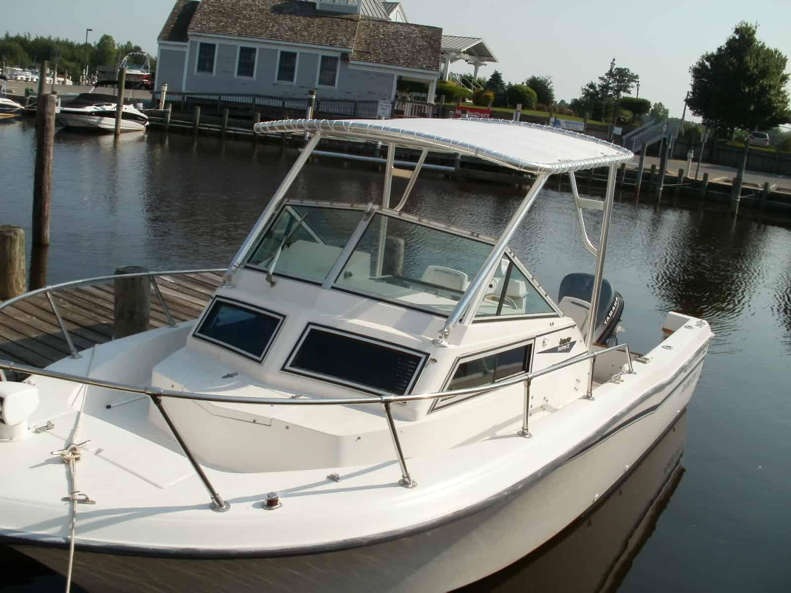 Atlantic Towers top installed on a Grady White 255 Sailfish walkaround boat.