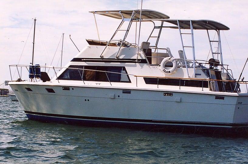 Trojan 36 Tri-Cabin Trawler Top 1977 image 1