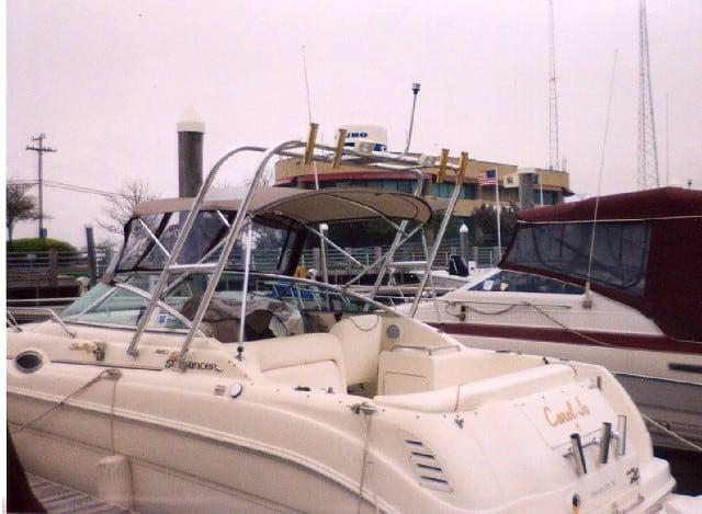 Sea Ray 260 Sundancer Arch 1999 image 1
