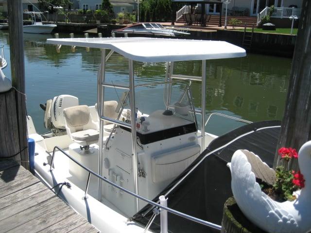 Hydra Sports 212 T-Top 2000 image 1