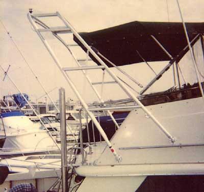 Atlantic Towers Arch installed on a Silverton 37 Convertible boat at the marina.