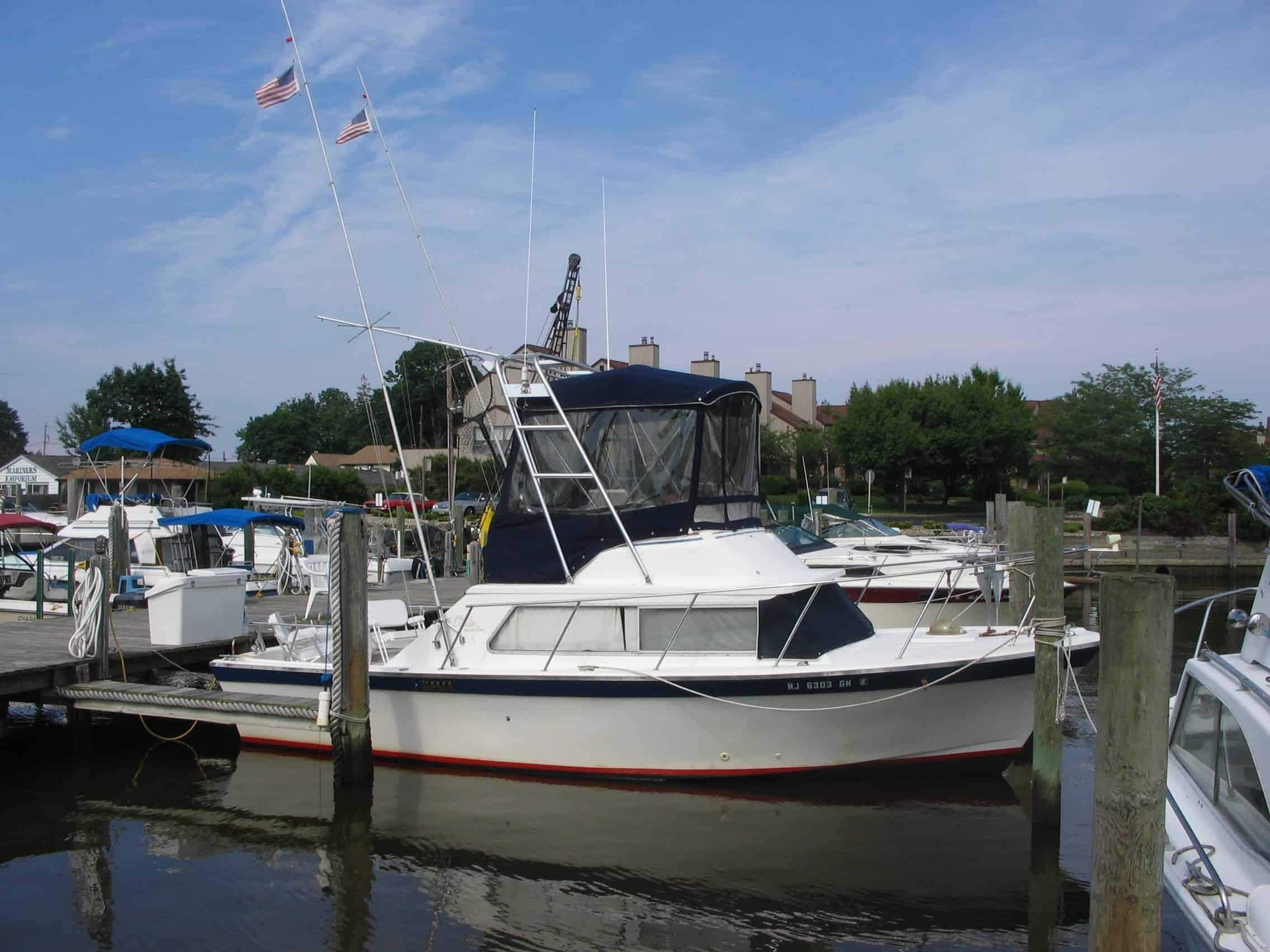 Luhrs 28SF Arch 1976 image 1