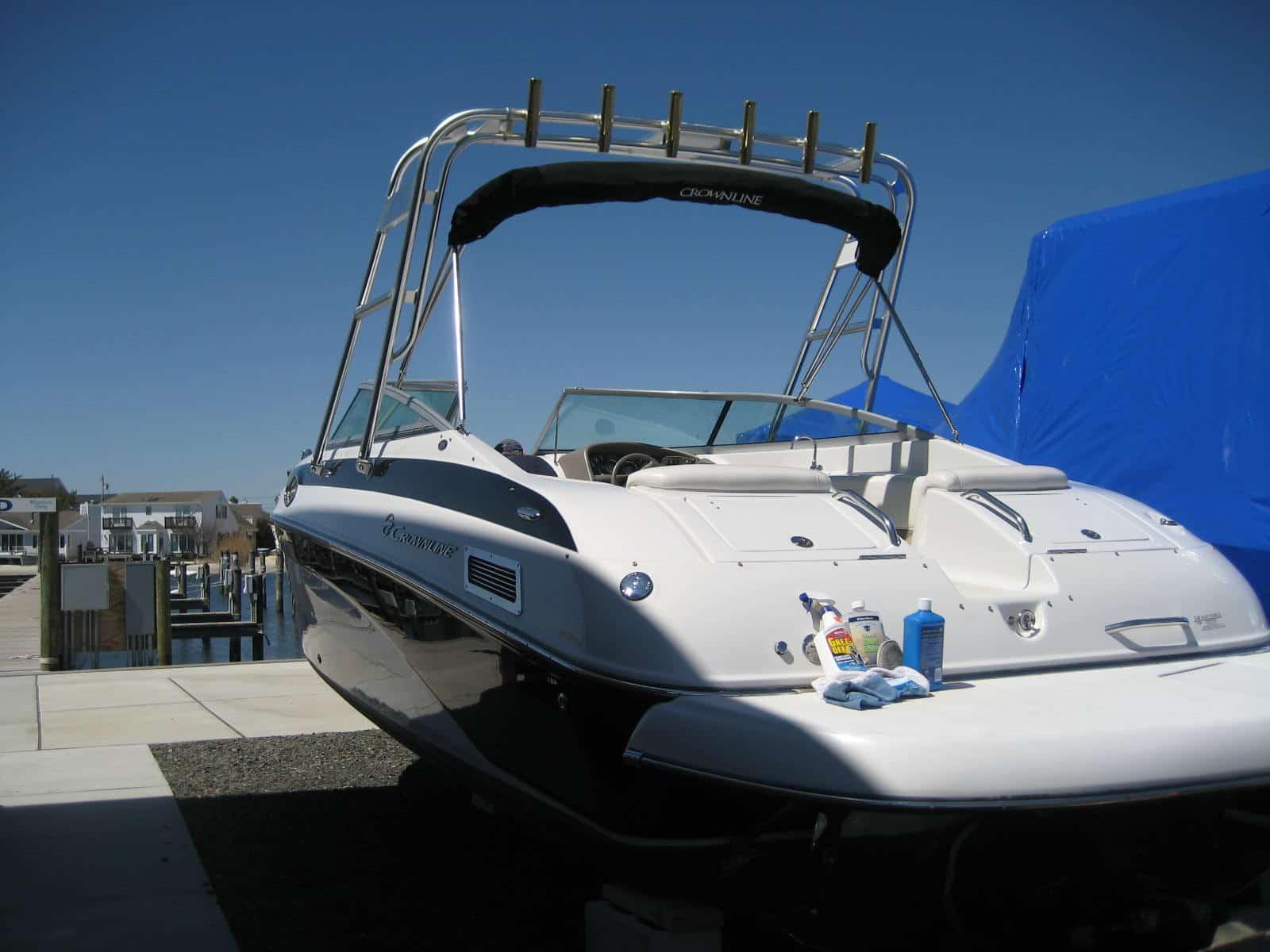 Crownline 270 BR Arch image 1