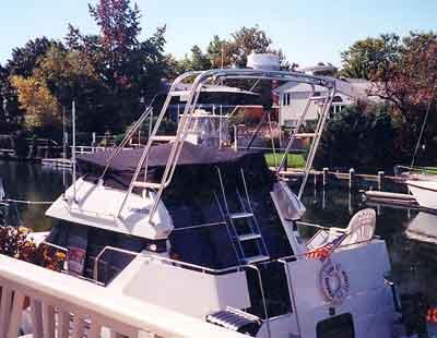 Carver 28/300/325/326 Aft Cabin Arch 1991 image 1